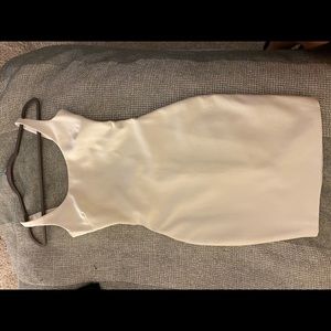 Beautiful white dress Elizabeth and James. Size 0